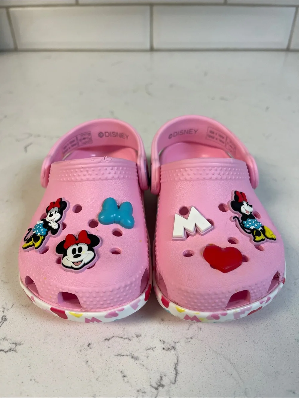Crocs Kids' x Disney Minnie Mouse Classic Clogs Size 6 Style # 210894 - Picture 3 of 17